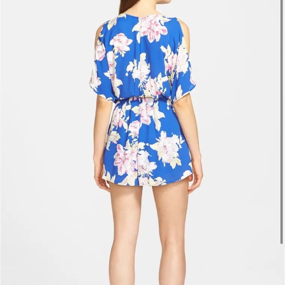ASTR Floral Romper - Picture 2 of 5